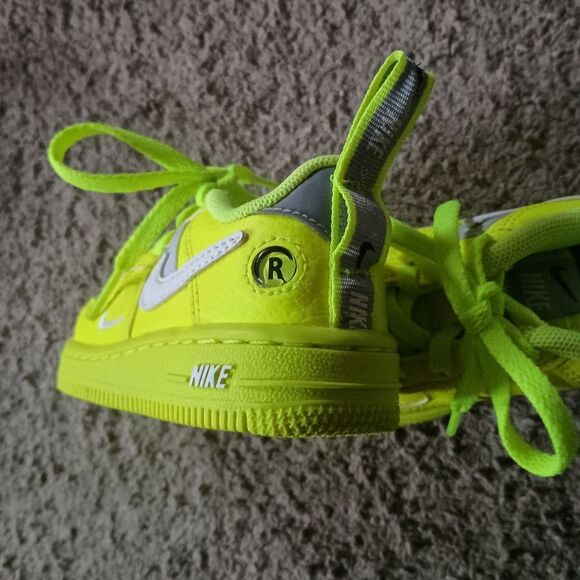 Nike Air Force 1 Neon Toddler Sneaker Utility TD Volt AV4273-700 Sz 5C PRE-OWNED - Picture 5 of 7